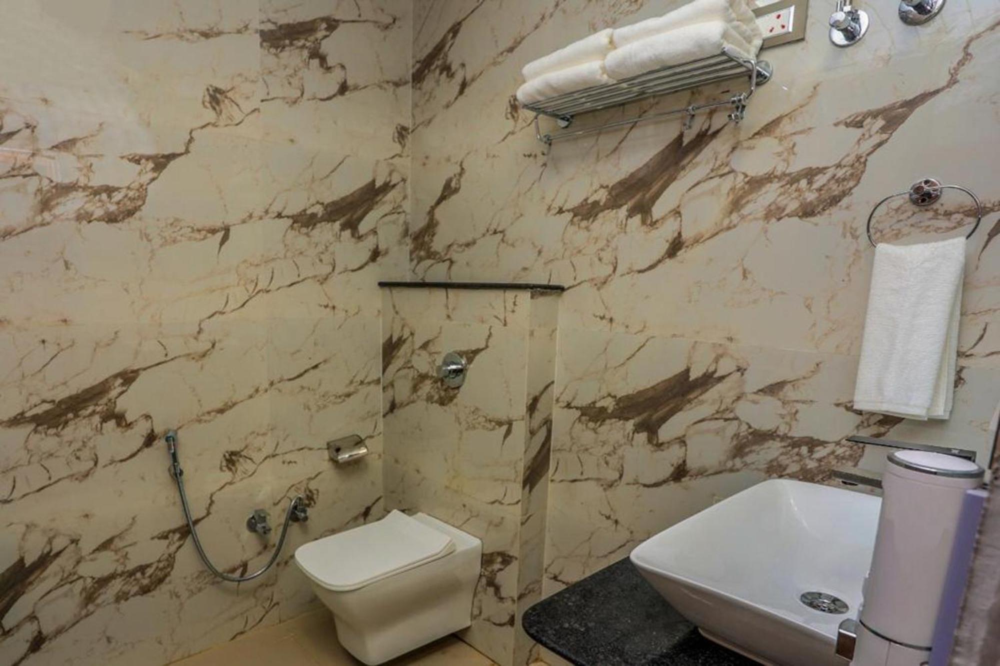 Hotel Eagle Inn Udaipur Eksteriør billede