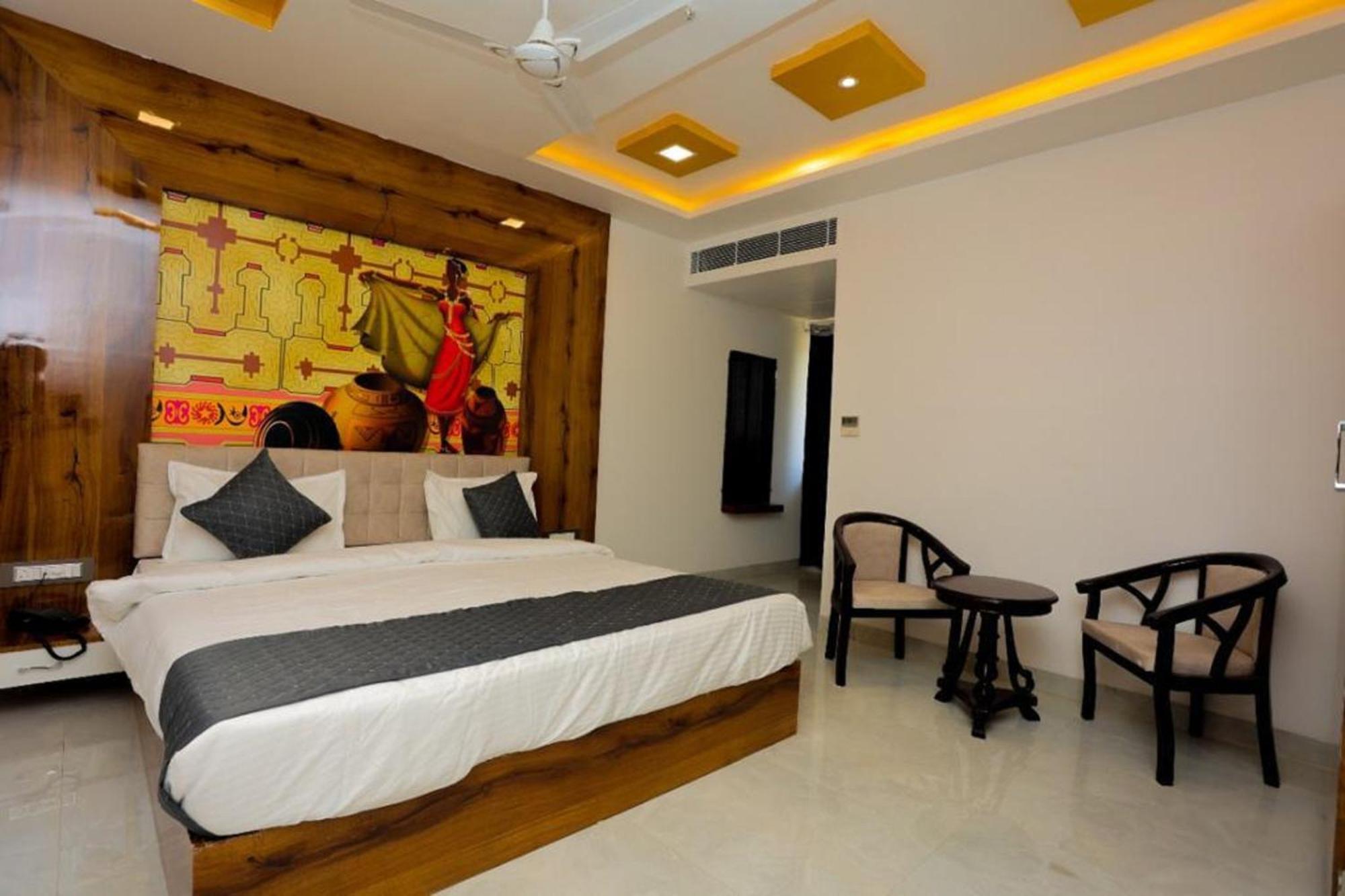 Hotel Eagle Inn Udaipur Eksteriør billede