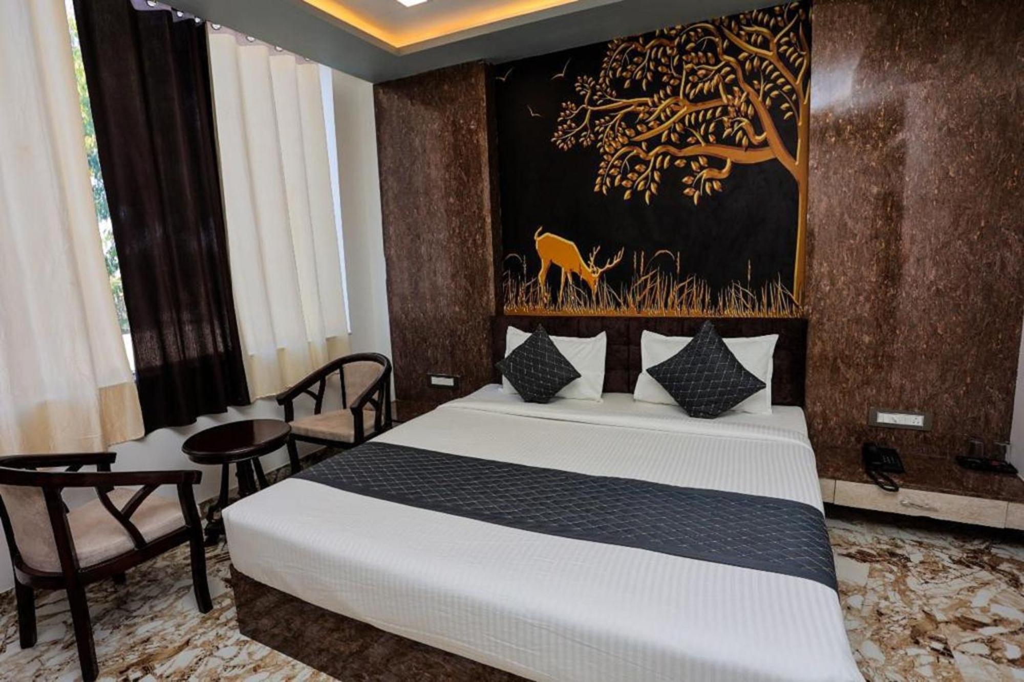 Hotel Eagle Inn Udaipur Eksteriør billede